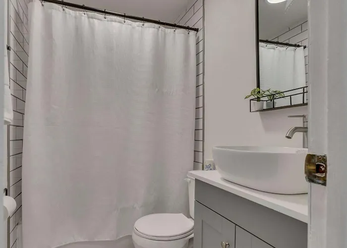 Housepitality - The Southside Ranch